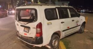 Puno: Chocan a taxi y luego fugan en la Costanera