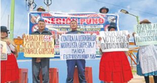 Aymaras de Ilave rechazan un golpe de Estado militar